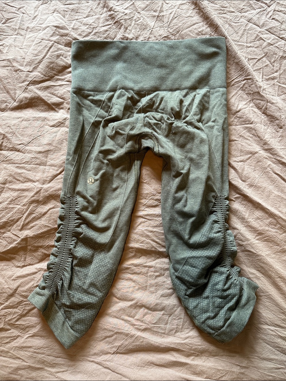 lululemon athletica fatigue green ebb and flow crops - Picture 2 of 4